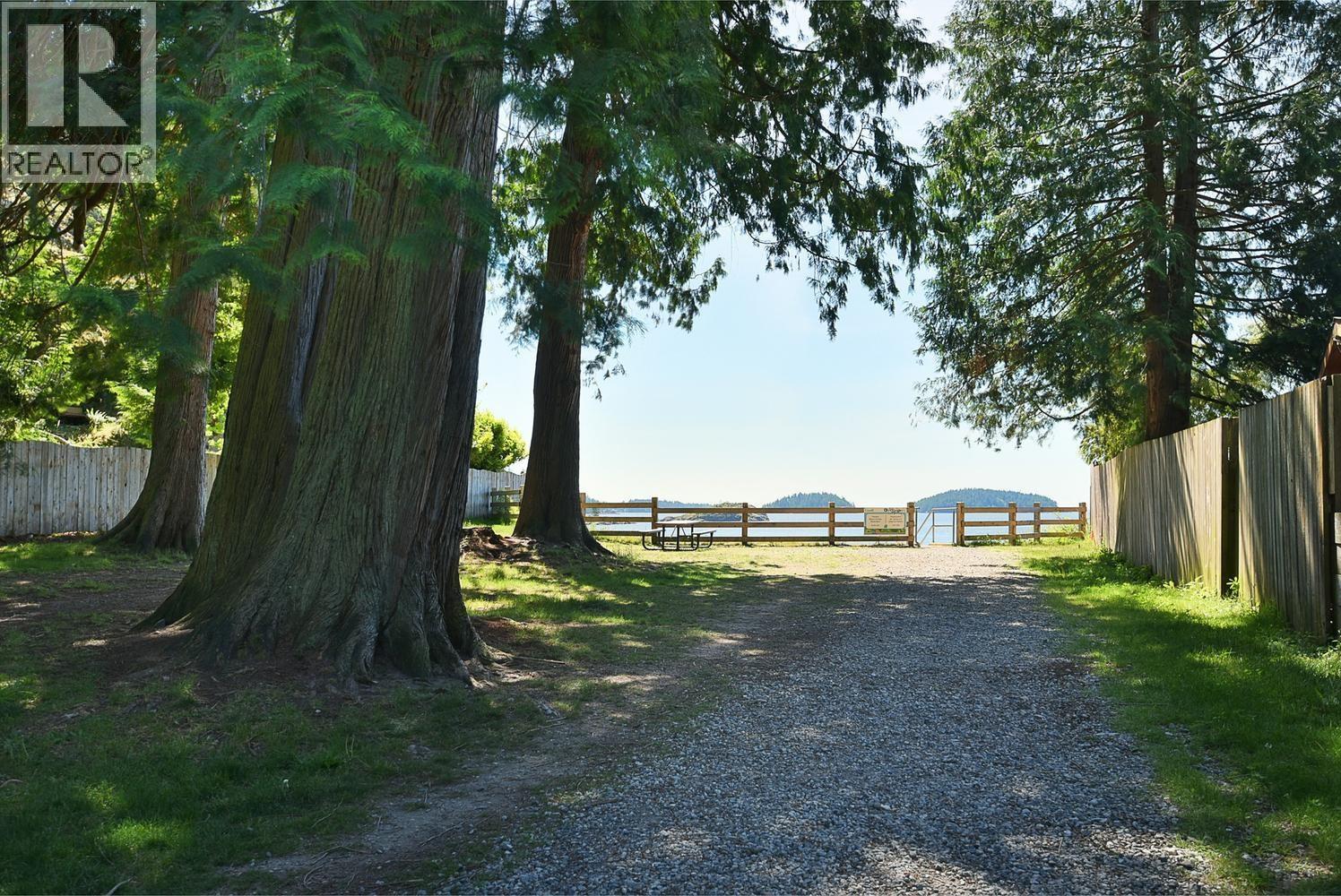 667 Franklin Road, Gibsons, British Columbia  V0N 1V8 - Photo 34 - R3128271