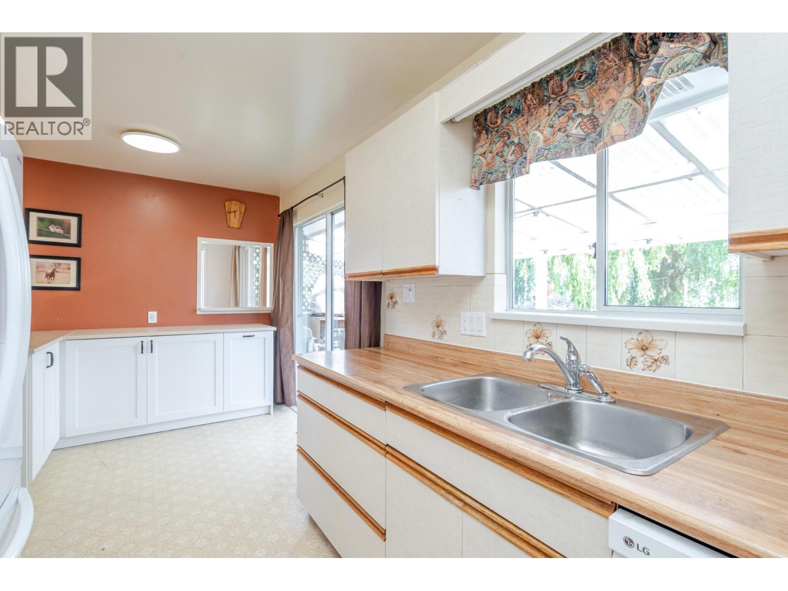 5489 Maple Crescent, Delta, British Columbia  V4K 1G3 - Photo 13 - R3128286
