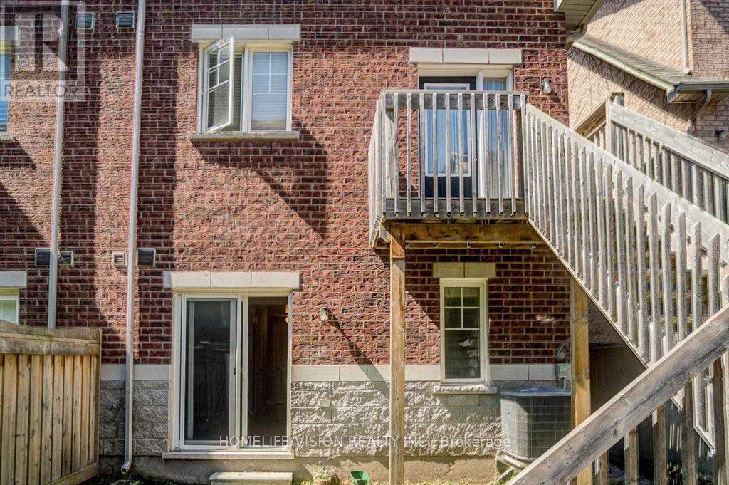 29 Jinnah Court, Toronto, Ontario  M4A 2Y2 - Photo 15 - C13177400