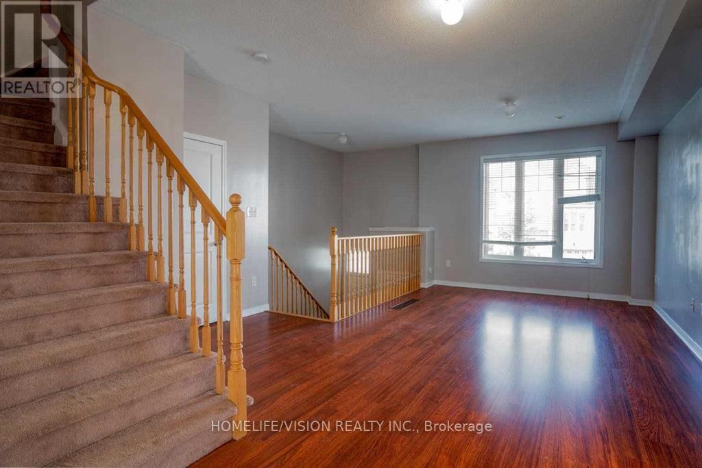 29 Jinnah Court, Toronto, Ontario  M4A 2Y2 - Photo 3 - C13177400
