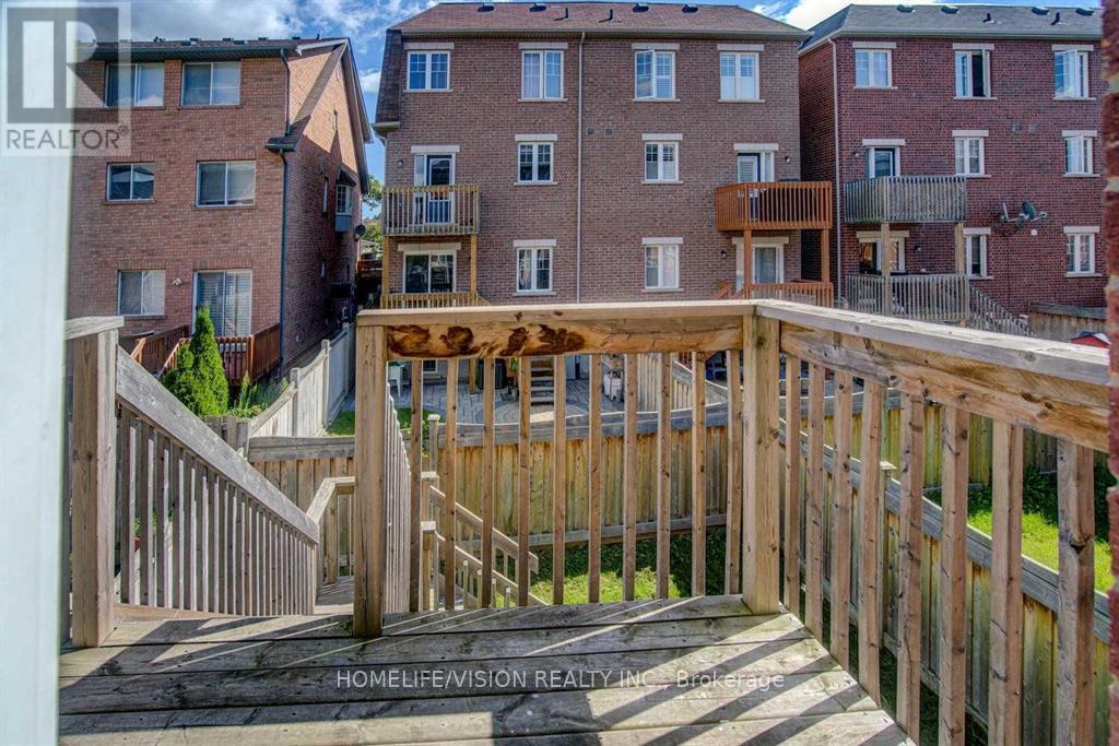 29 Jinnah Court, Toronto, Ontario  M4A 2Y2 - Photo 9 - C13177400