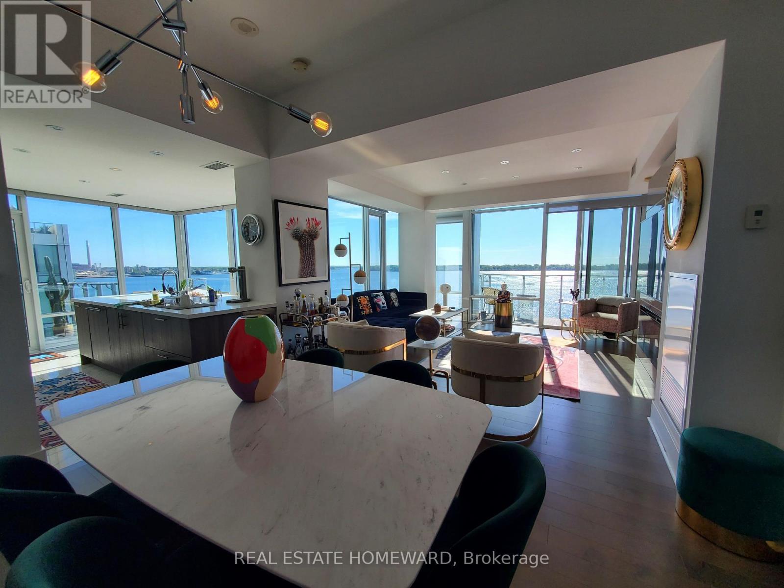 1015 - 29 Queens Quay E, Toronto, Ontario  M5E 0A4 - Photo 10 - C13177492