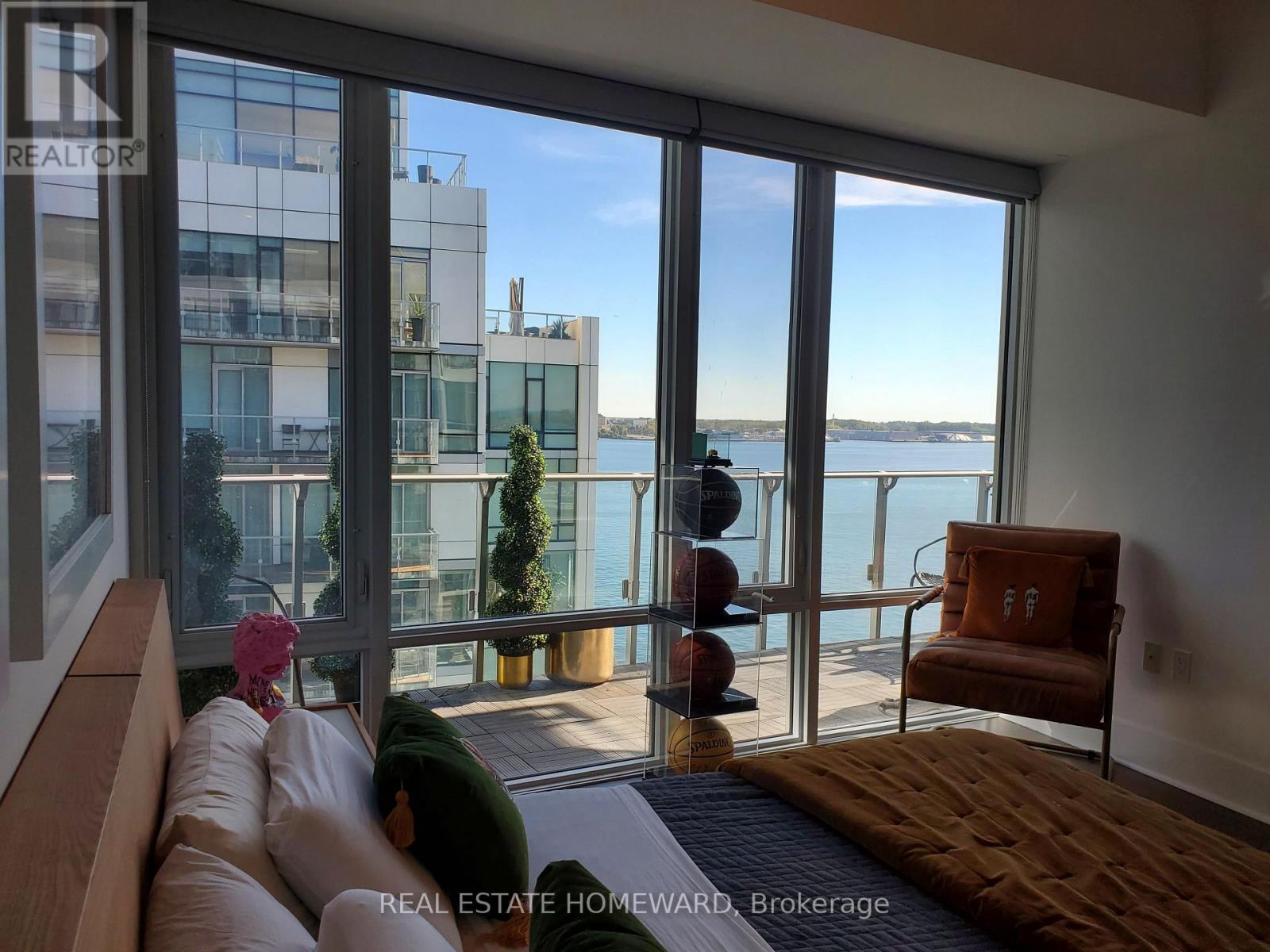 1015 - 29 Queens Quay E, Toronto, Ontario  M5E 0A4 - Photo 21 - C13177492