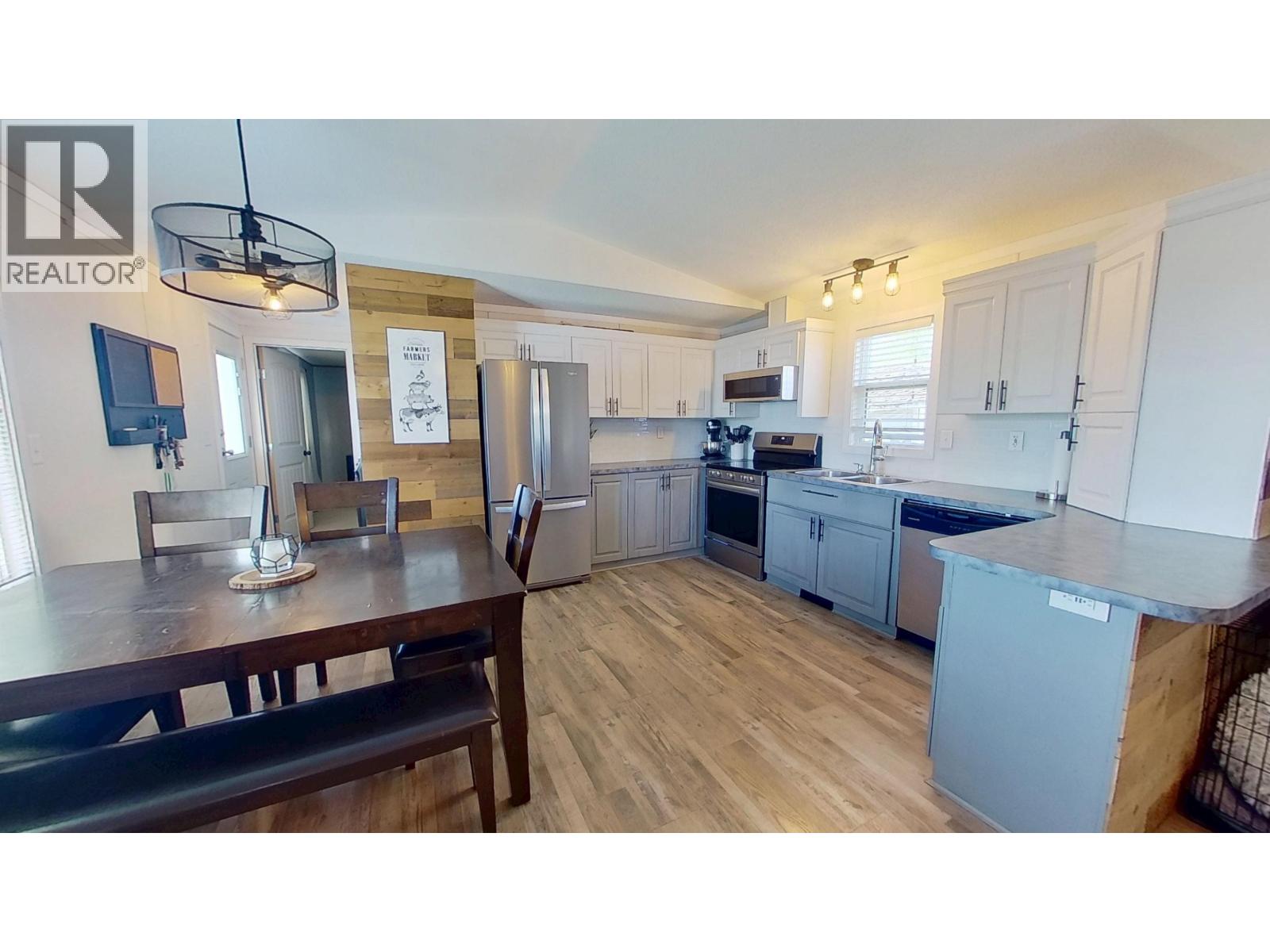 10074 99 Street, Taylor, British Columbia  V0C 2K0 - Photo 10 - R3128297