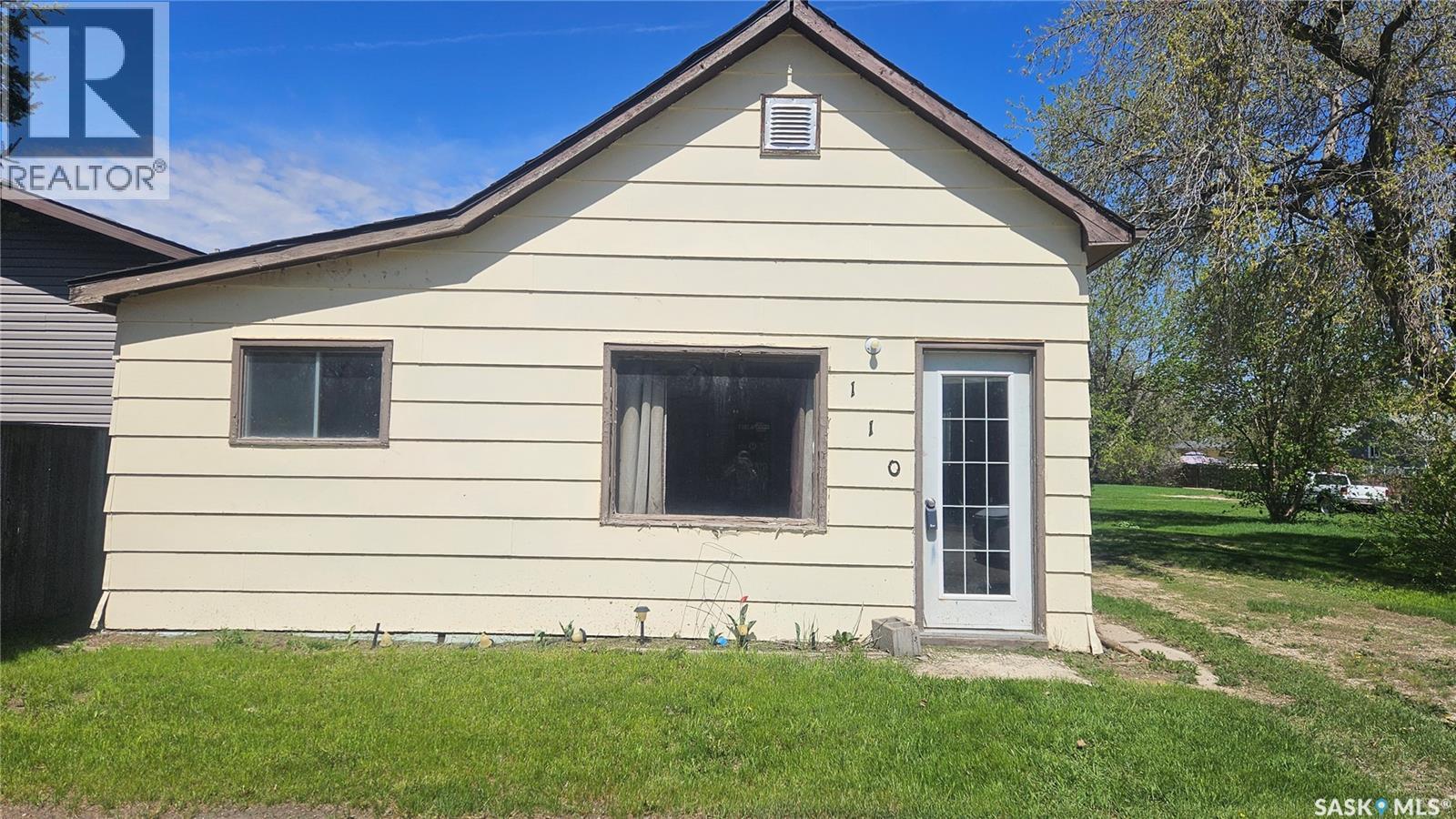 110 4th Street S, Wakaw, Saskatchewan S0K 4P0 - Photo 1 - SK037099