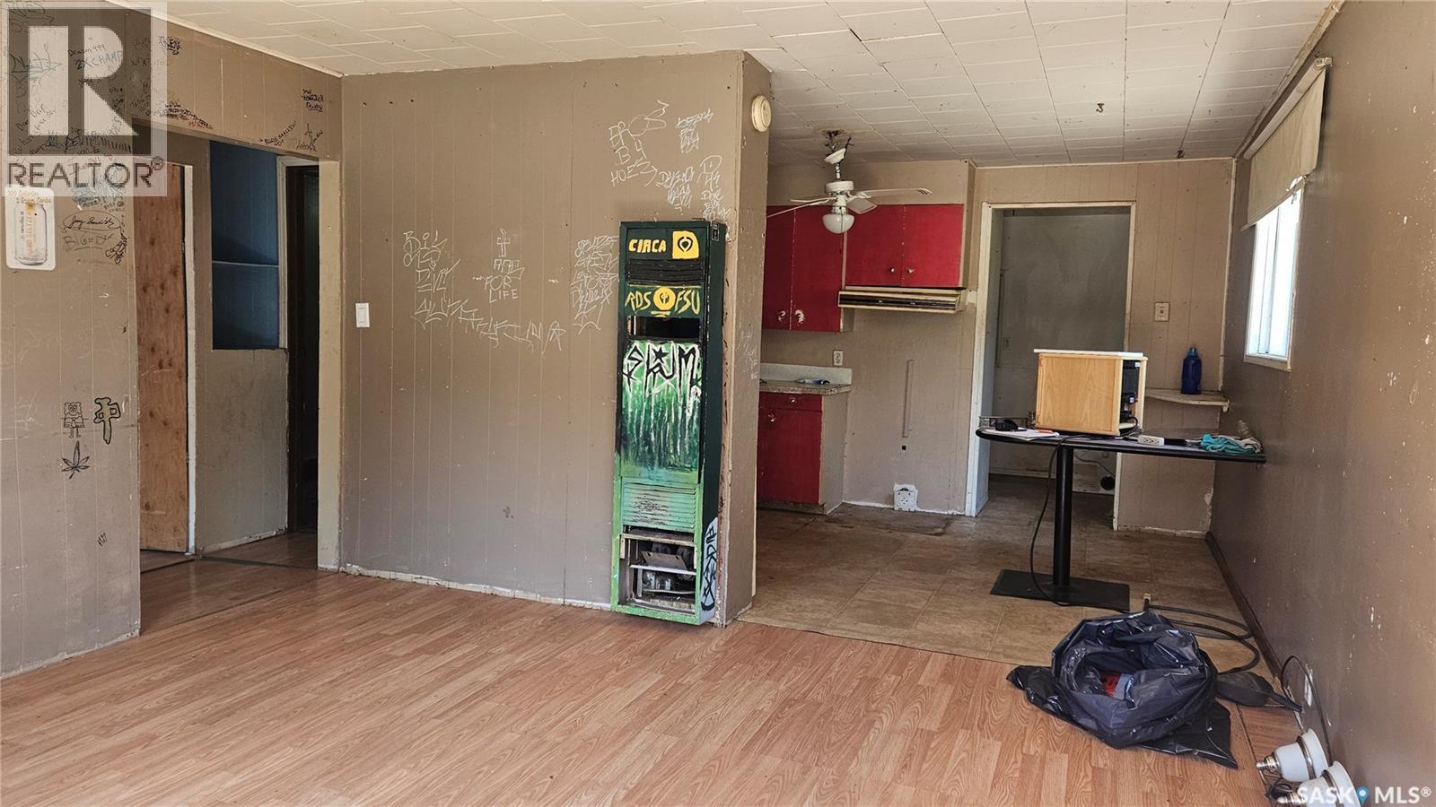 110 4th Street S, Wakaw, Saskatchewan S0K 4P0 - Photo 2 - SK037099