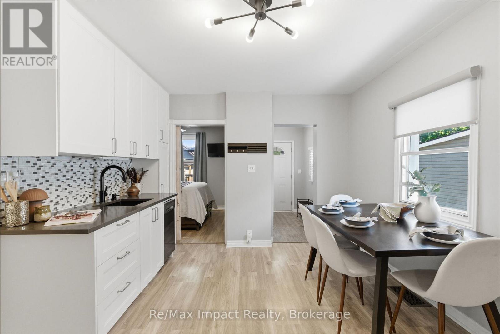 239 Verdun Road, Oshawa, Ontario  L1H 5T1 - Photo 10 - E13177612