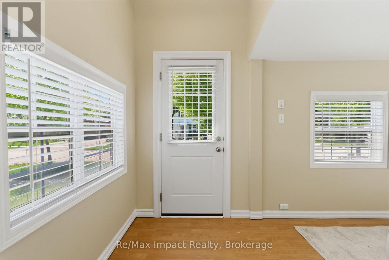 239 Verdun Road, Oshawa, Ontario  L1H 5T1 - Photo 4 - E13177612