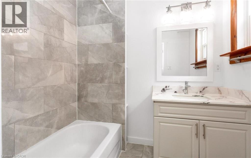 193 S Madison Avenue S, Kitchener, Ontario  N2G 3M7 - Photo 17 - 40830974
