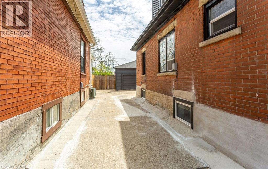 193 S Madison Avenue S, Kitchener, Ontario  N2G 3M7 - Photo 43 - 40830974