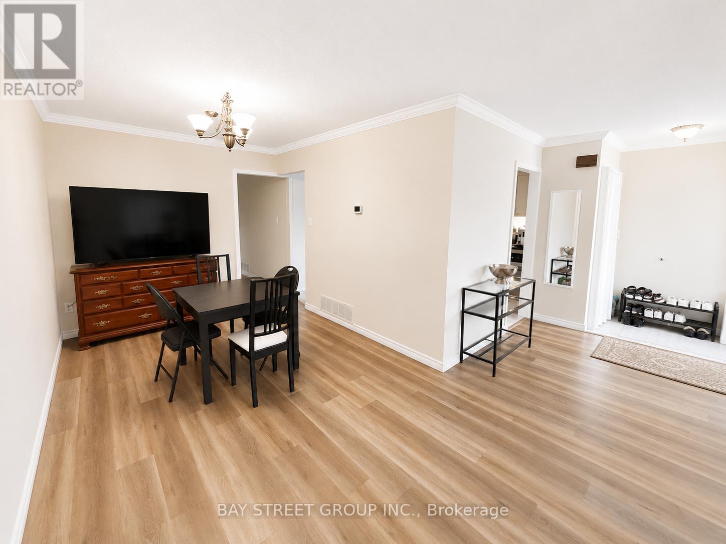 137 Bonham Boulevard, Mississauga, Ontario  L5M 1C8 - Photo 5 - W13177408