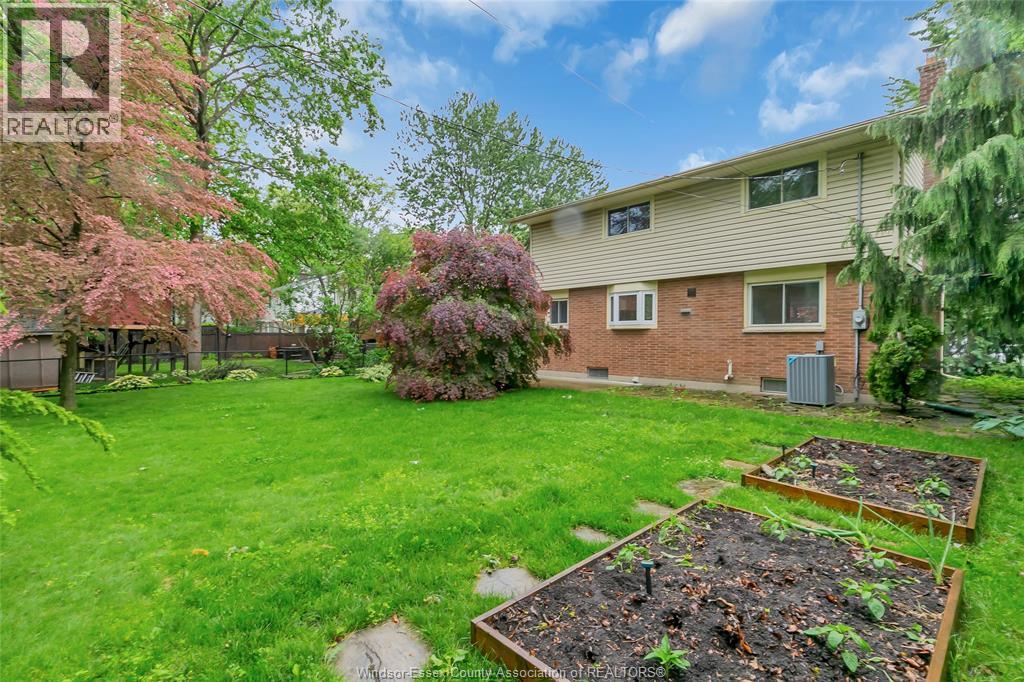 3360 St. Patrick's, Windsor, Ontario  N9E 3H3 - Photo 32 - 26012040