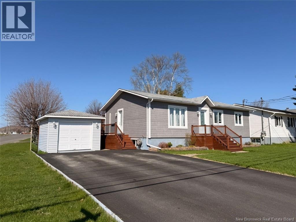 17 Pine Street, Campbellton, New Brunswick  E3N 3P6 - Photo 22 - NB140273