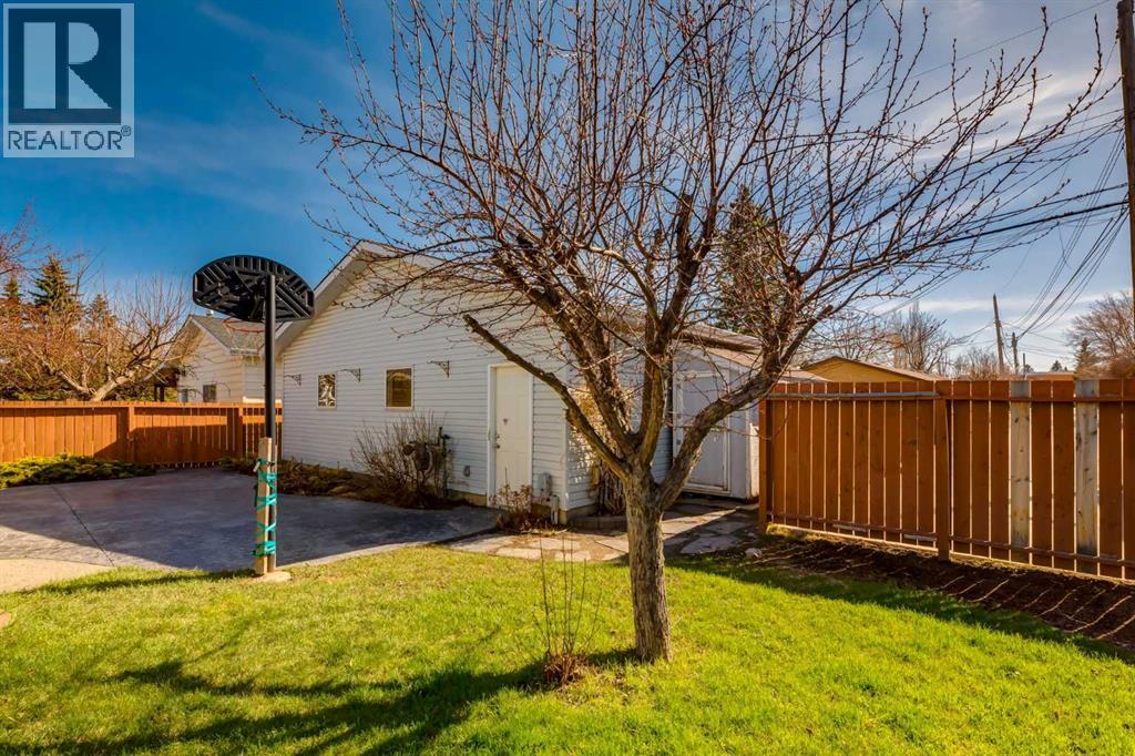 367 Acadia Drive Se, Calgary, Alberta  T2J 0A6 - Photo 12 - A2307018