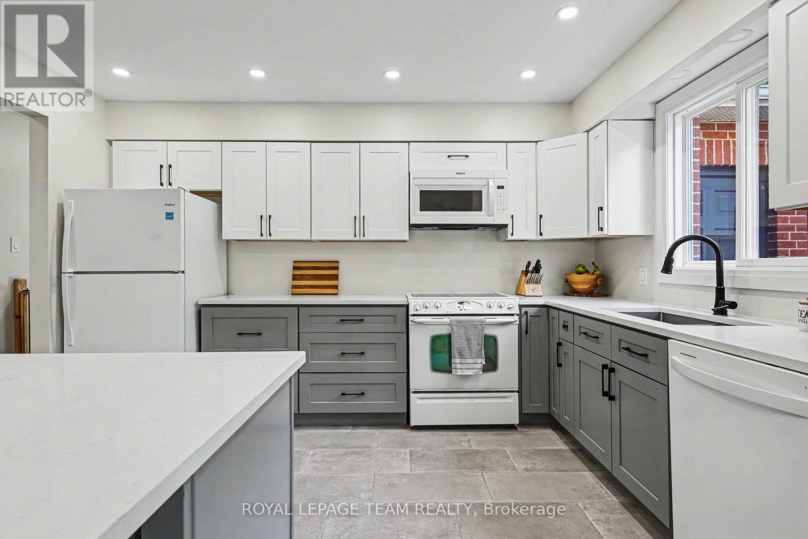 495 Edgeworth Avenue, Ottawa, Ontario  K2B 5L2 - Photo 5 - X13177498