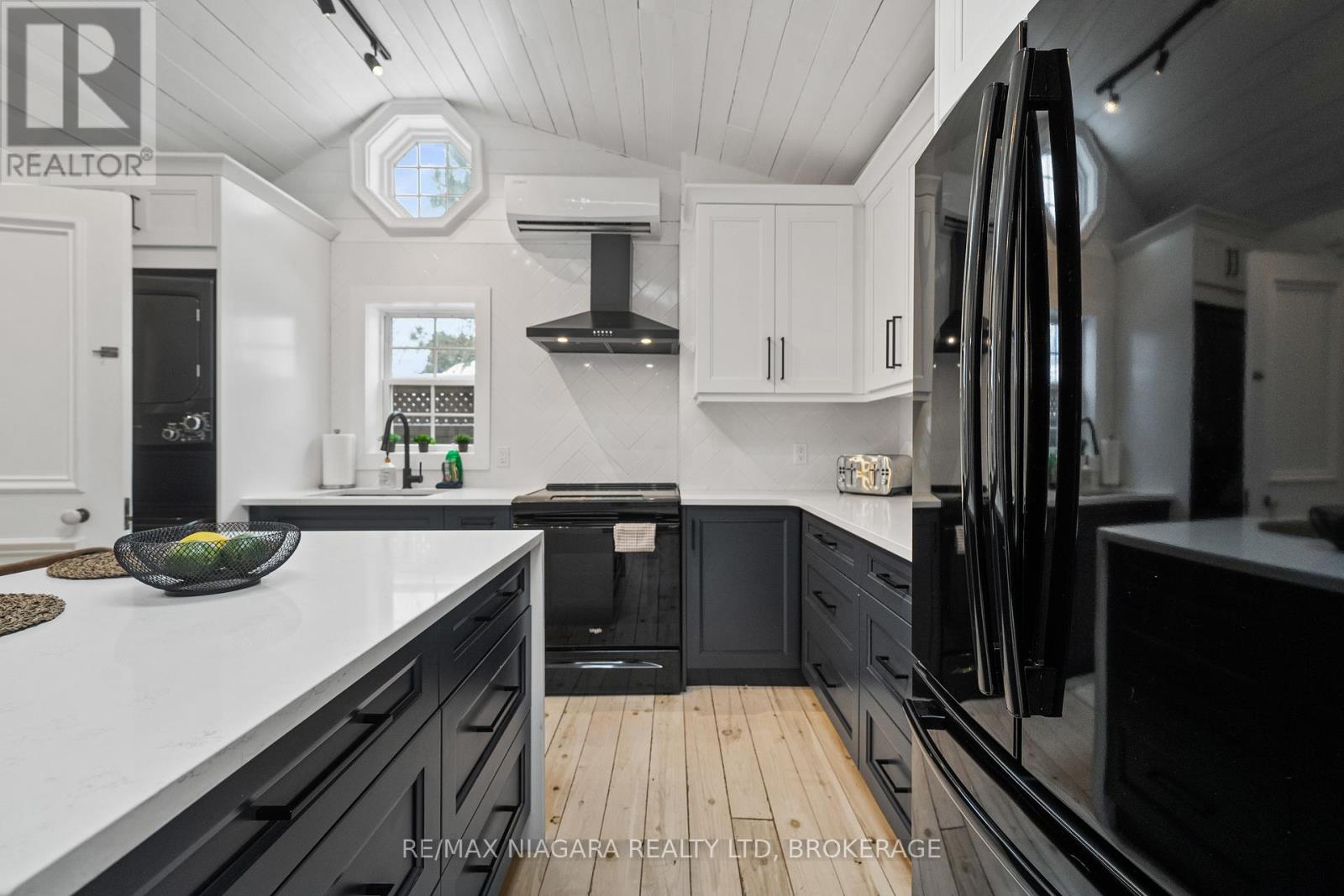 343 Cambridge Road W, Fort Erie, Ontario  L0S 1B0 - Photo 15 - X13177802