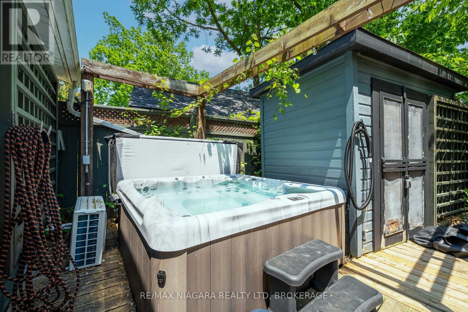 343 Cambridge Road W, Fort Erie, Ontario  L0S 1B0 - Photo 4 - X13177802