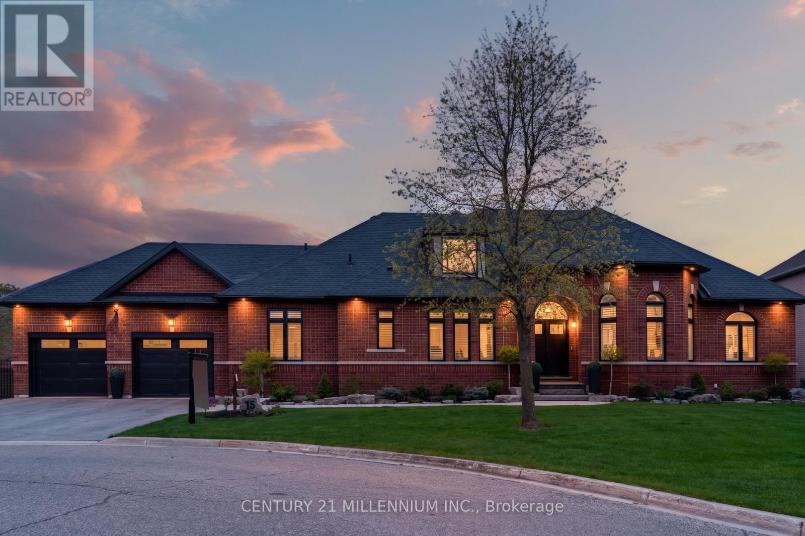 15 BIMMER PLACE, Brampton, Ontario