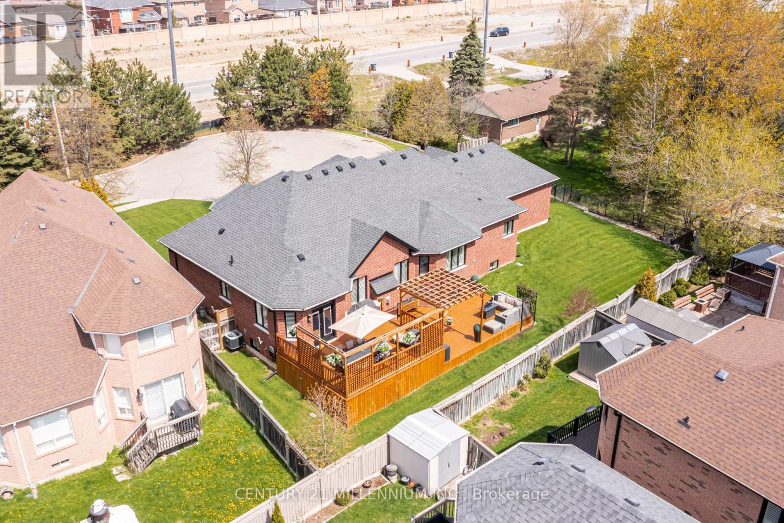 15 Bimmer Place, Brampton, Ontario  L7A 1J4 - Photo 50 - W13131632