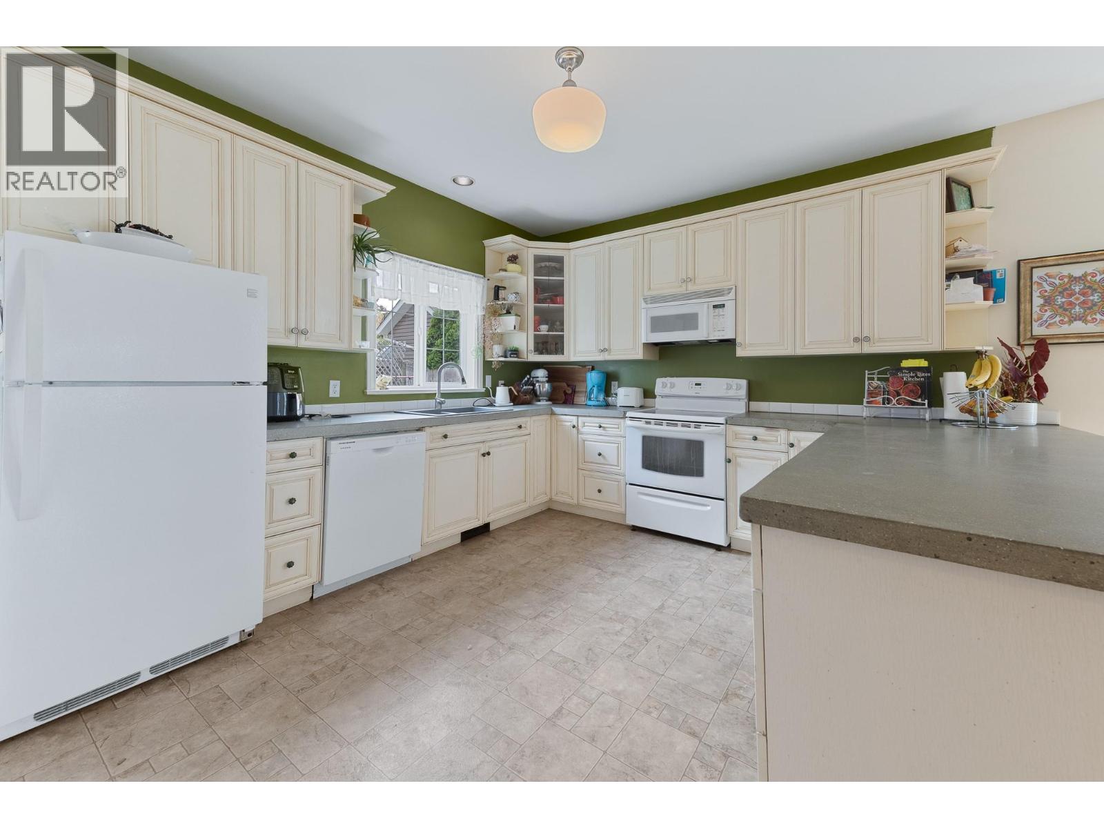 412 10th Avenue N, Creston, British Columbia V0B 1G4 - Photo 10 - 10388679