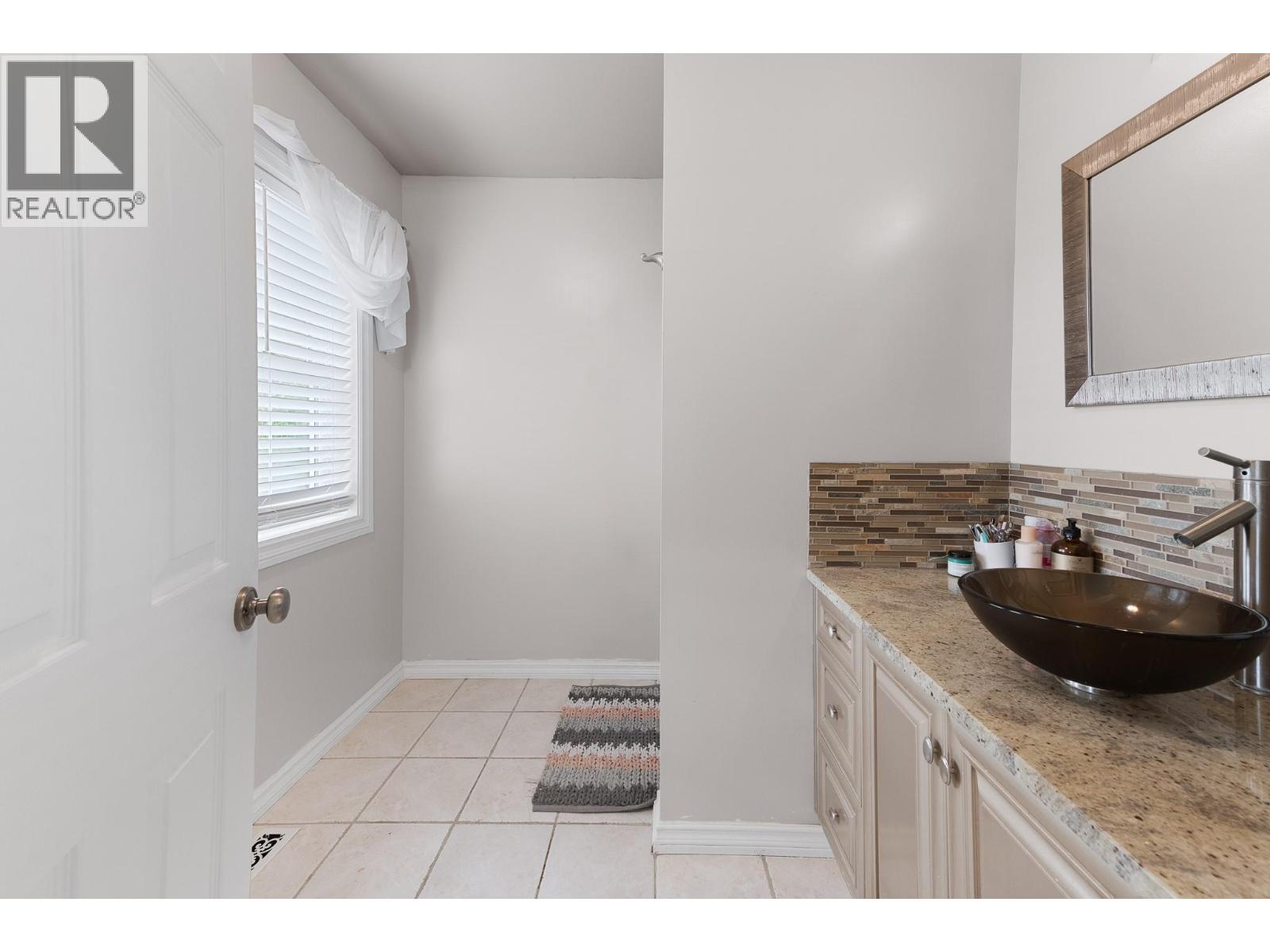 412 10th Avenue N, Creston, British Columbia V0B 1G4 - Photo 21 - 10388679