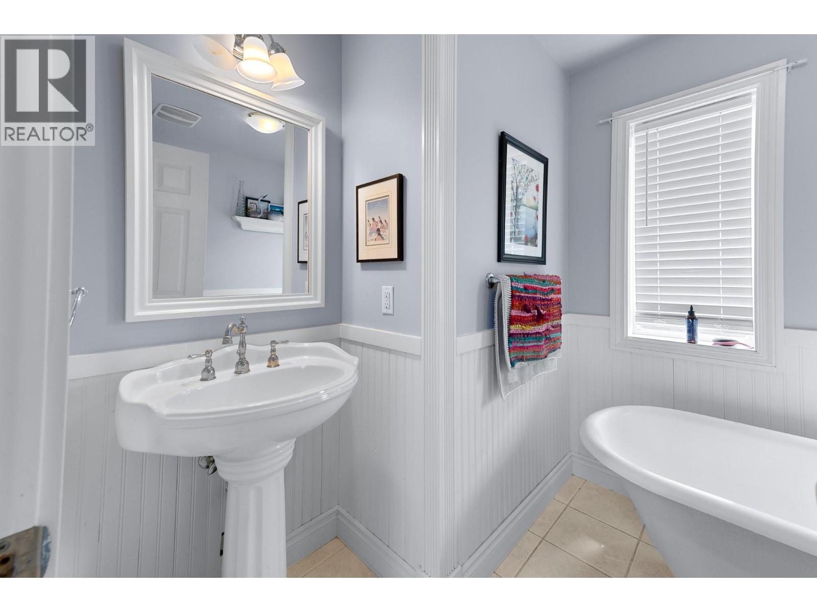 412 10th Avenue N, Creston, British Columbia V0B 1G4 - Photo 24 - 10388679