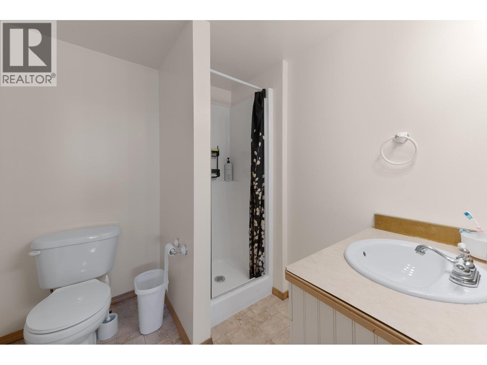 412 10th Avenue N, Creston, British Columbia V0B 1G4 - Photo 32 - 10388679