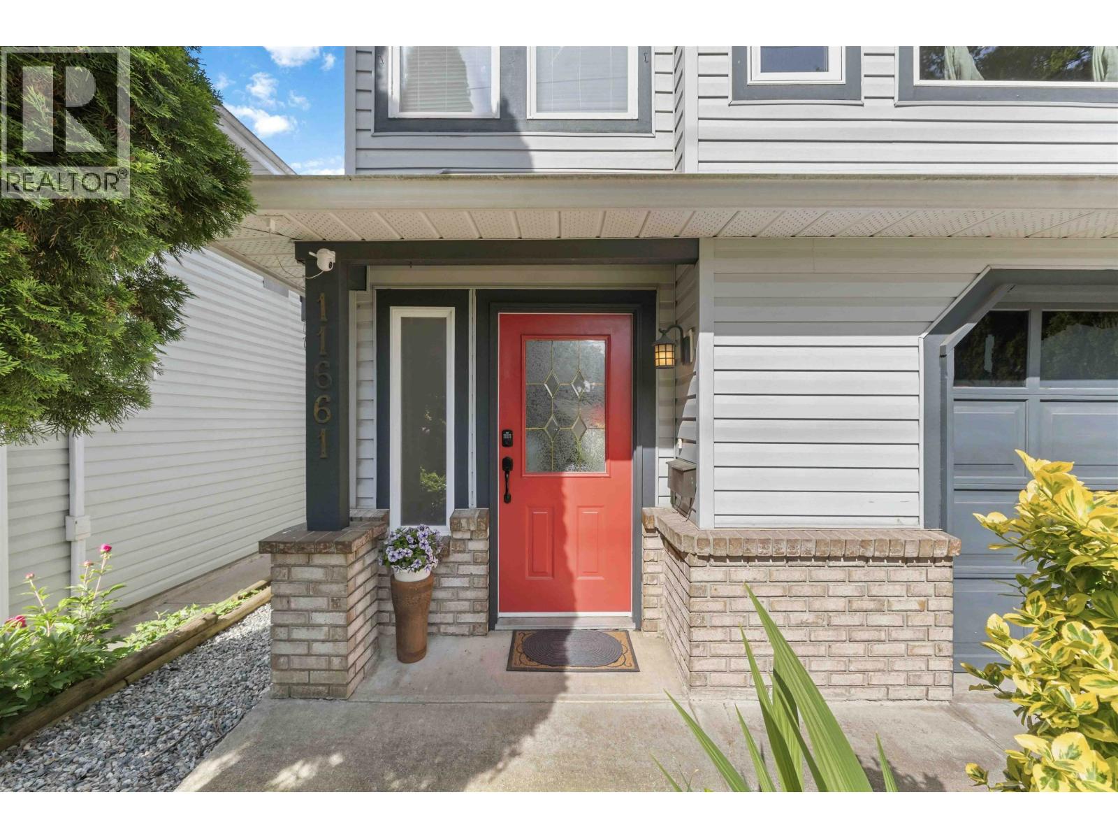 11661 207 Street, Maple Ridge, British Columbia  V2X 1X2 - Photo 3 - R3128236