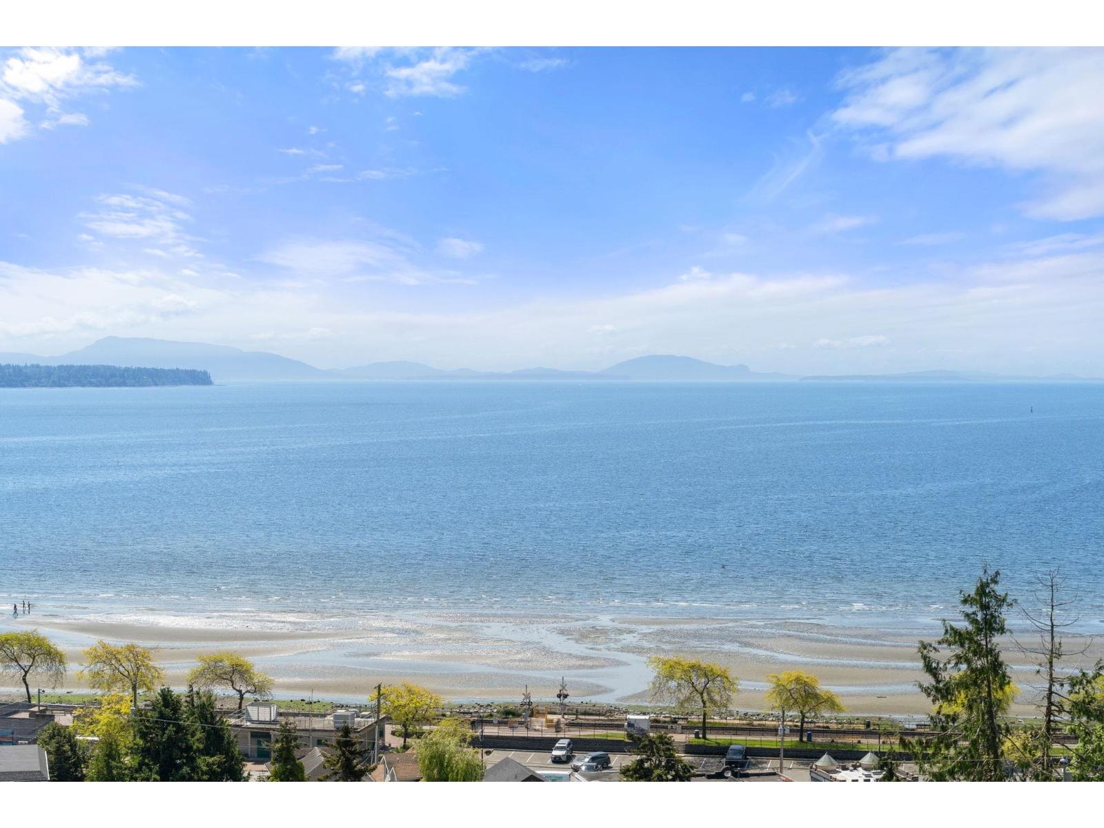 14786 Upper Roper Avenue, White Rock, British Columbia  V4B 2C9 - Photo 2 - R3068084