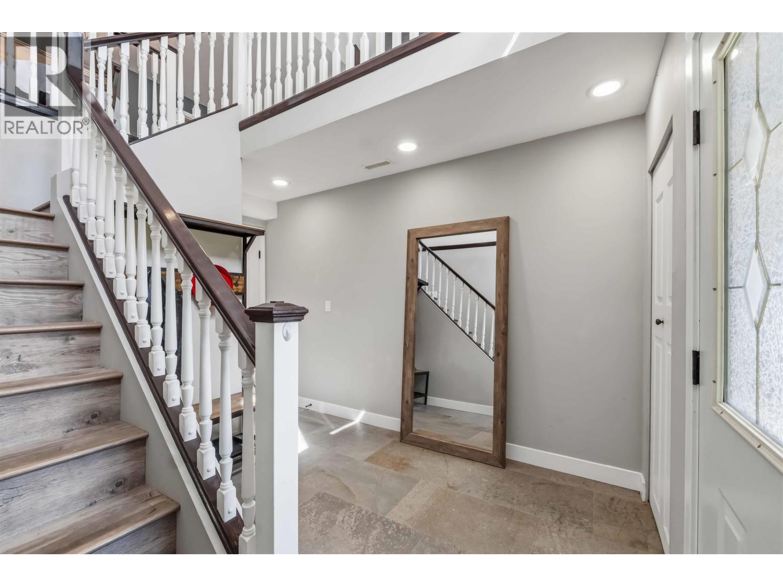 11661 207 Street, Maple Ridge, British Columbia  V2X 1X2 - Photo 5 - R3128236