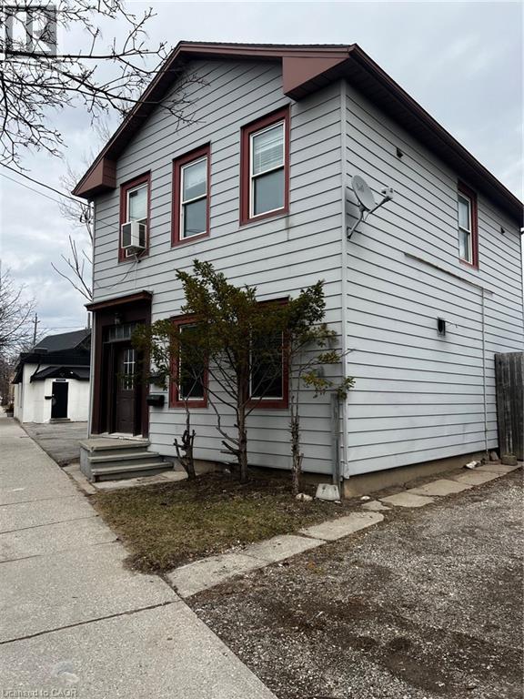 103 West Street, Brantford, Ontario  N3T 3E9 - Photo 1 - 40833864