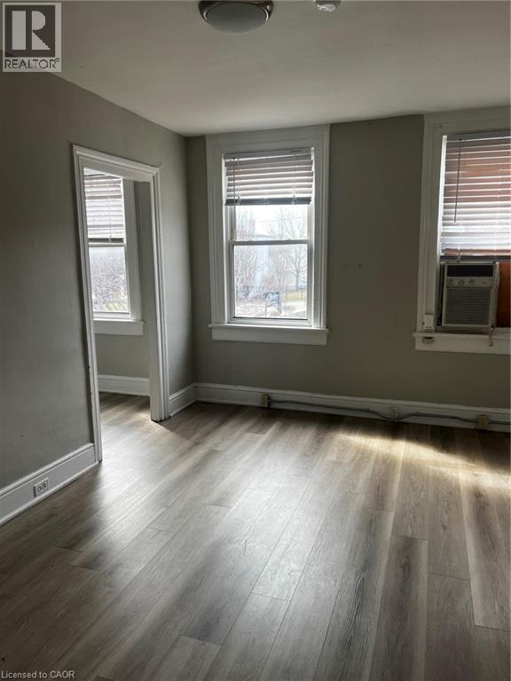 103 West Street, Brantford, Ontario  N3T 3E9 - Photo 3 - 40833864