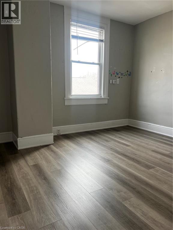 103 West Street, Brantford, Ontario  N3T 3E9 - Photo 4 - 40833864