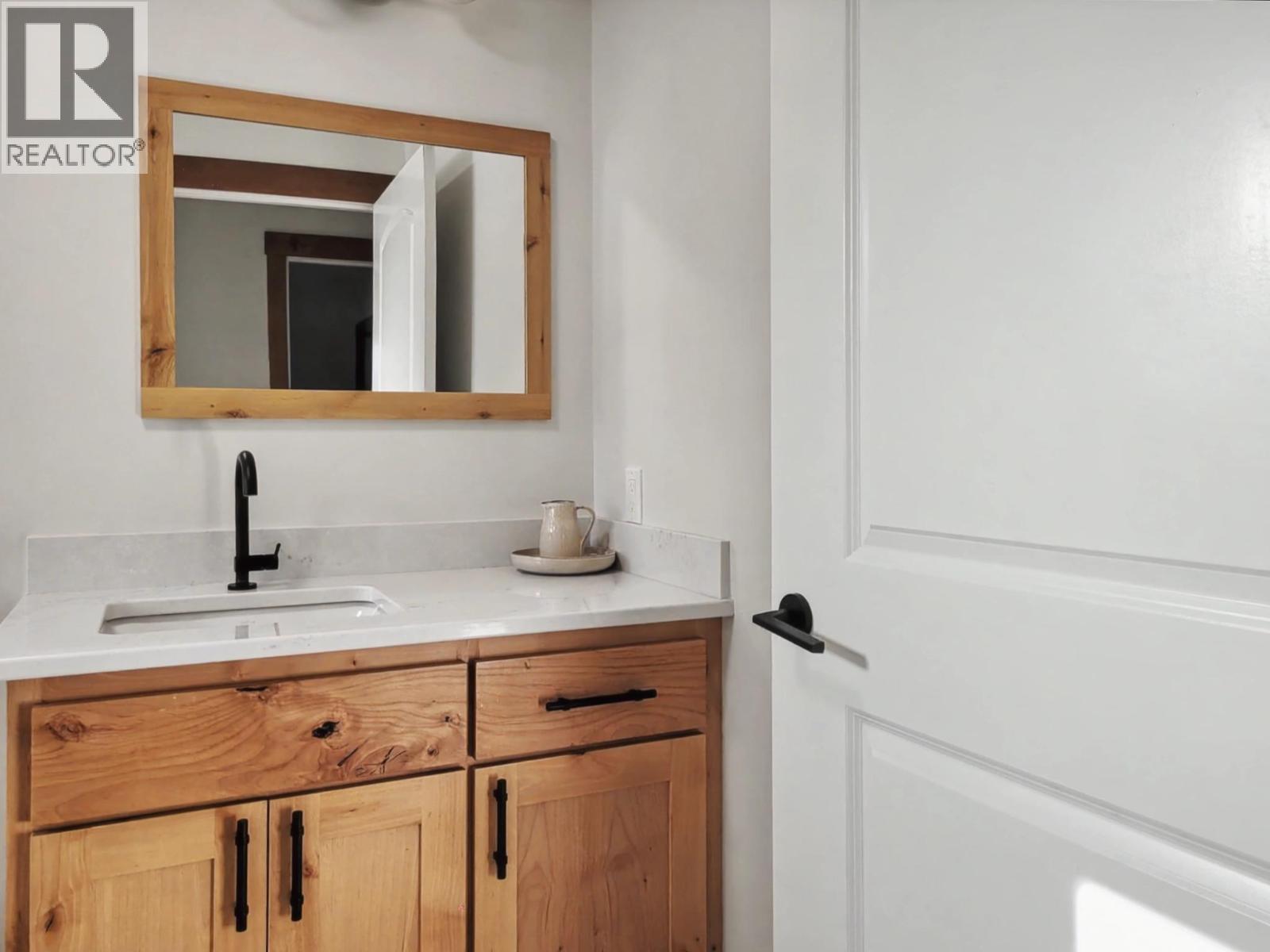 8170 Plotnikoff Road, Grand Forks, British Columbia  V0H 1H2 - Photo 37 - 10389046