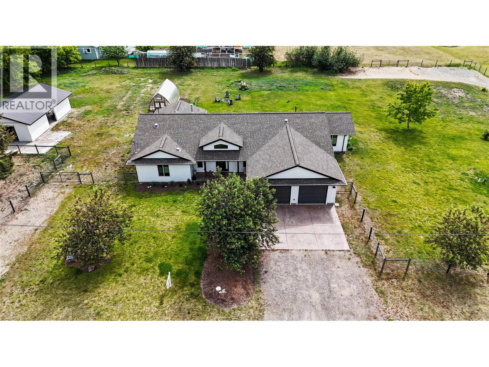 8170 Plotnikoff Road, Grand Forks, British Columbia  V0H 1H2 - Photo 1 - 10389046