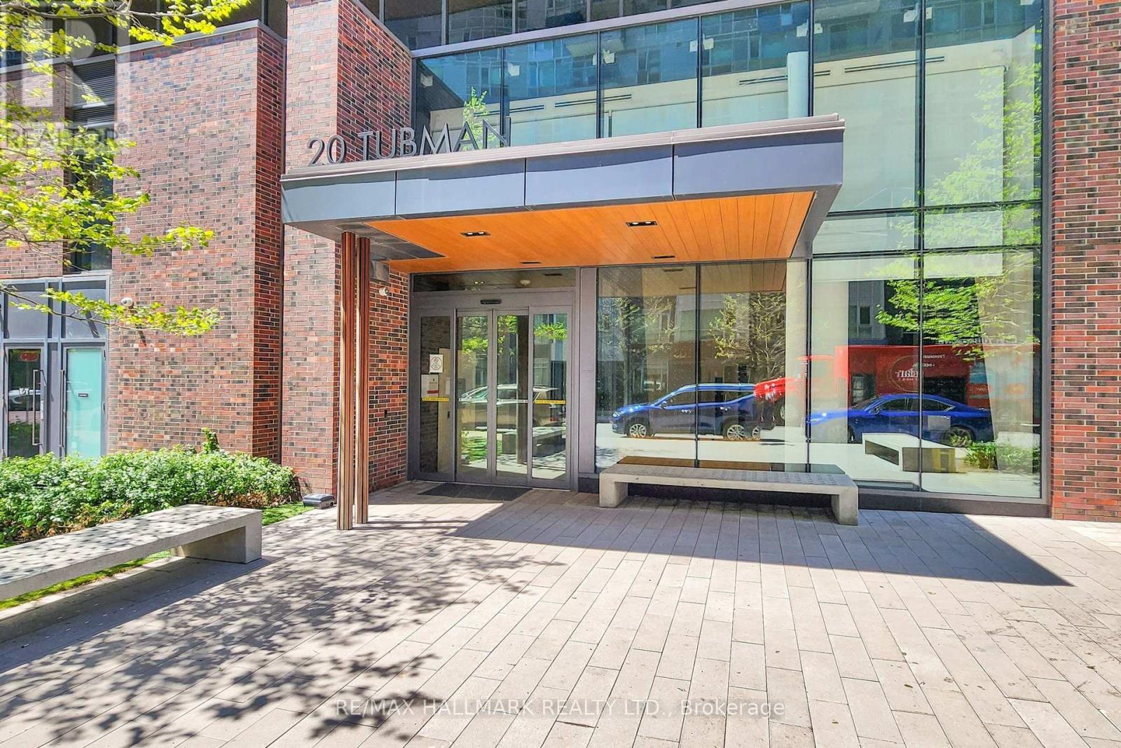 1805 - 20 Tubman Avenue, Toronto, Ontario  M5A 0M8 - Photo 2 - C13177514
