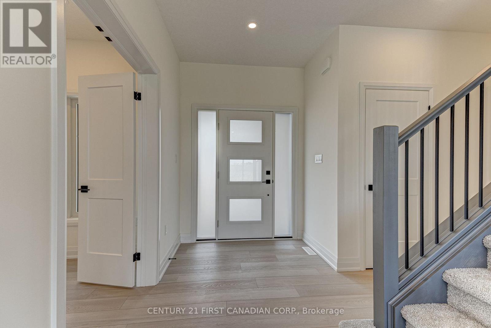 108 Mapledene Lane, Lucan Biddulph, Ontario  N0M 2J0 - Photo 2 - X13175286