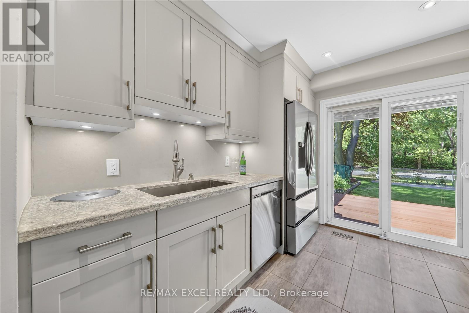 18 Scotney Grove, Toronto, Ontario  M1B 2S4 - Photo 14 - E13177636