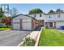 18 SCOTNEY GROVE, Toronto, Ontario