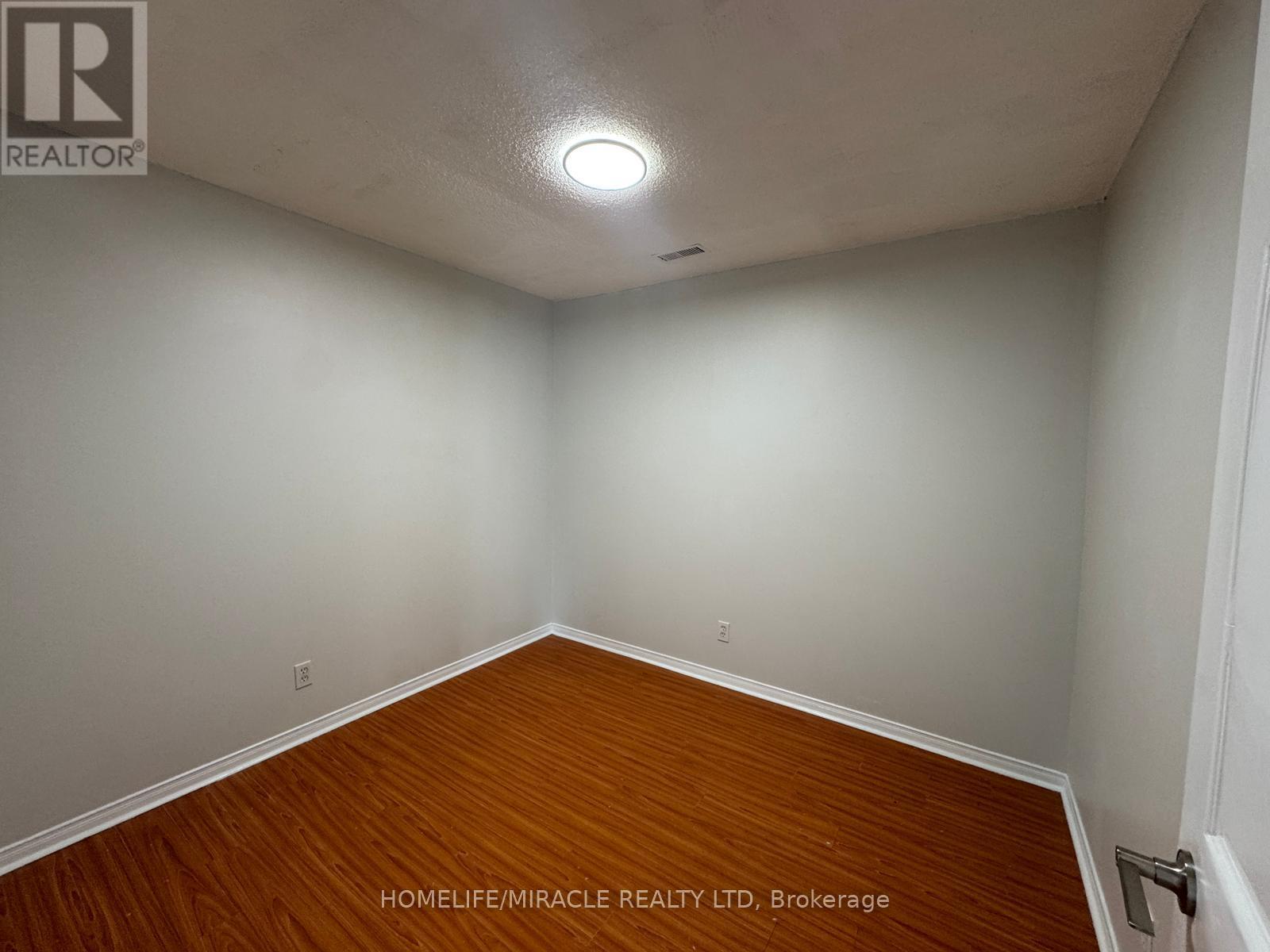 7 - 565 Kennedy Road, Toronto, Ontario  M1K 2B2 - Photo 15 - E13177676