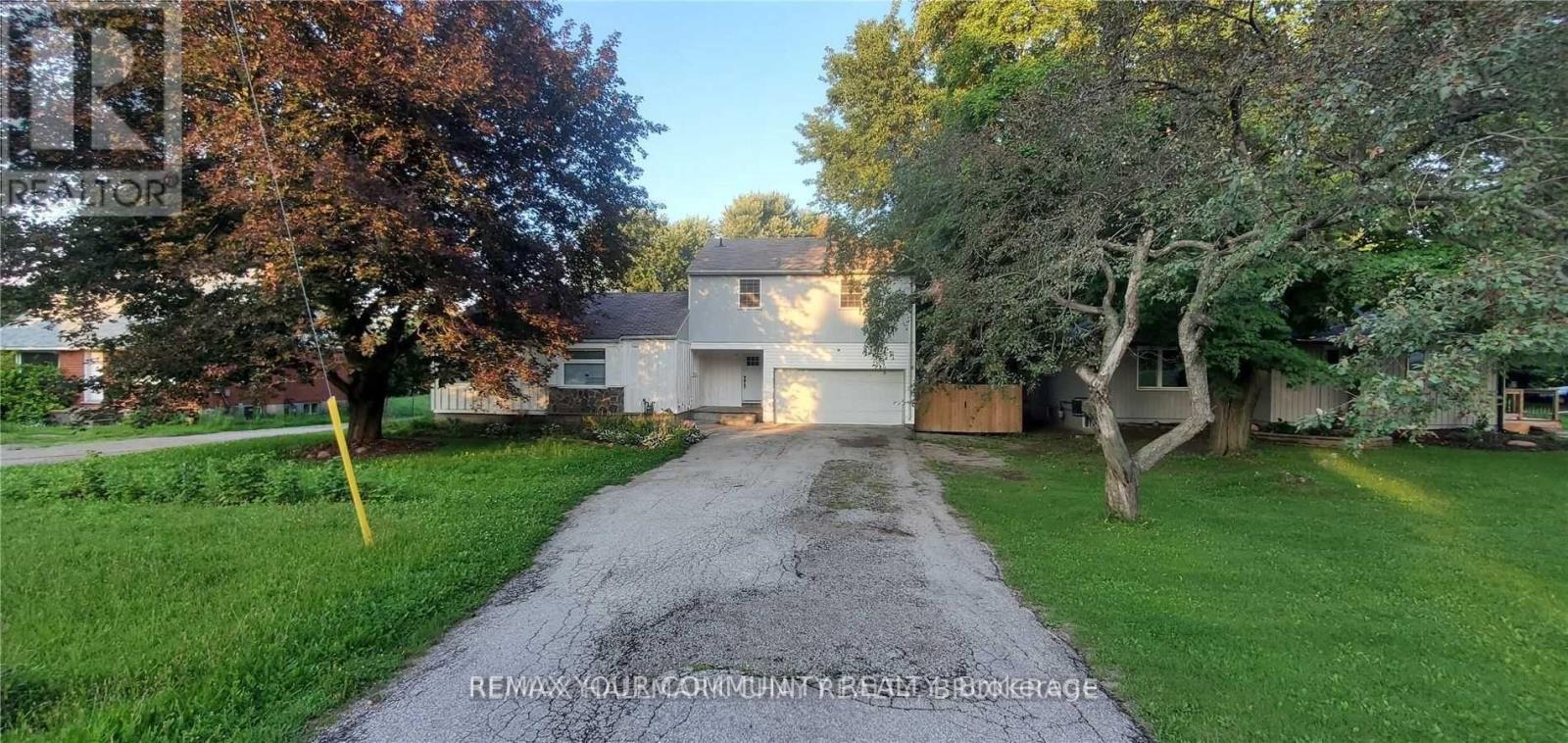 953 YONGE STREET, Barrie, Ontario