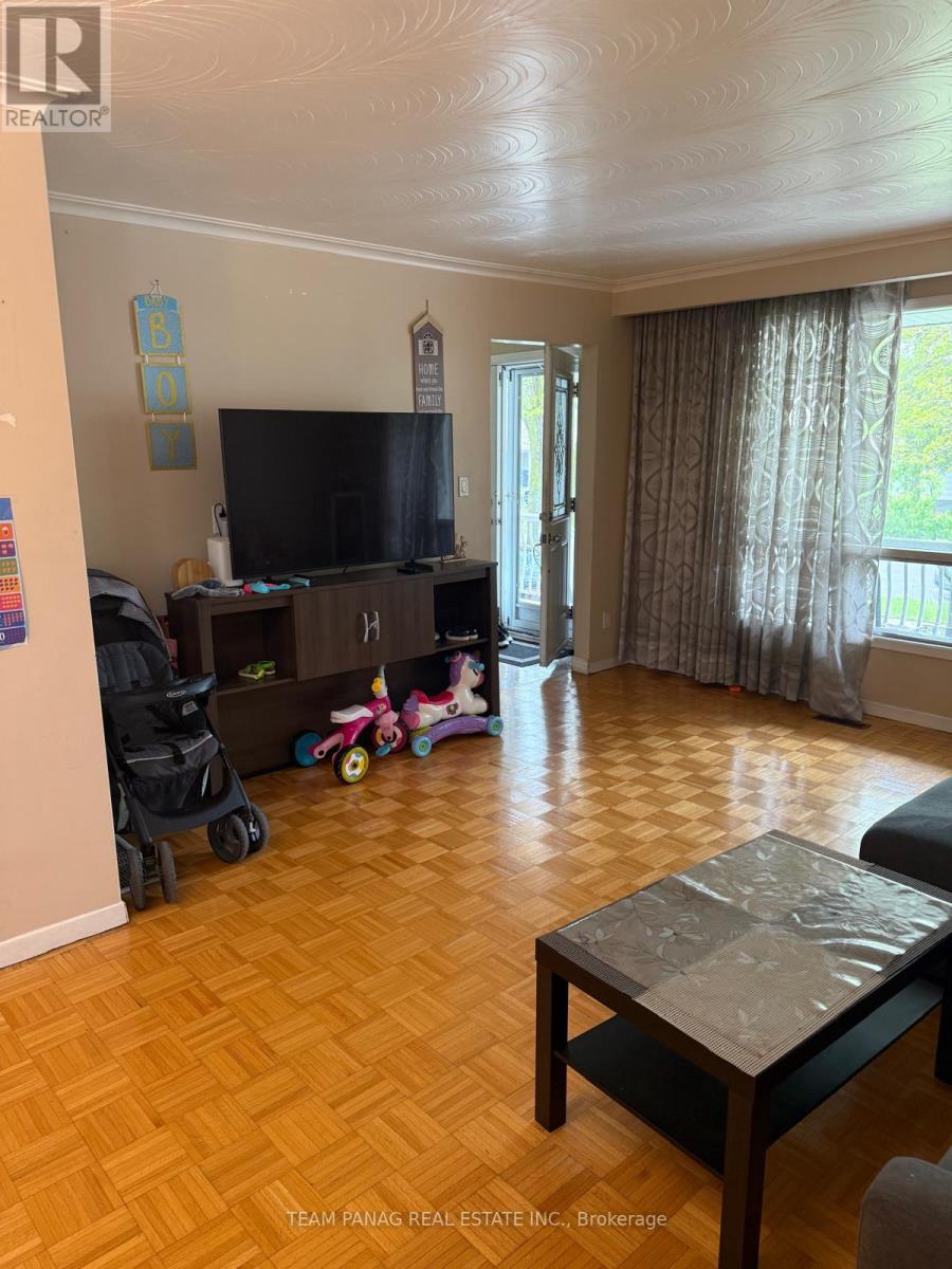 3272 Twilight Road, Mississauga, Ontario L4T 1Z9 - Photo 8 - W13177502