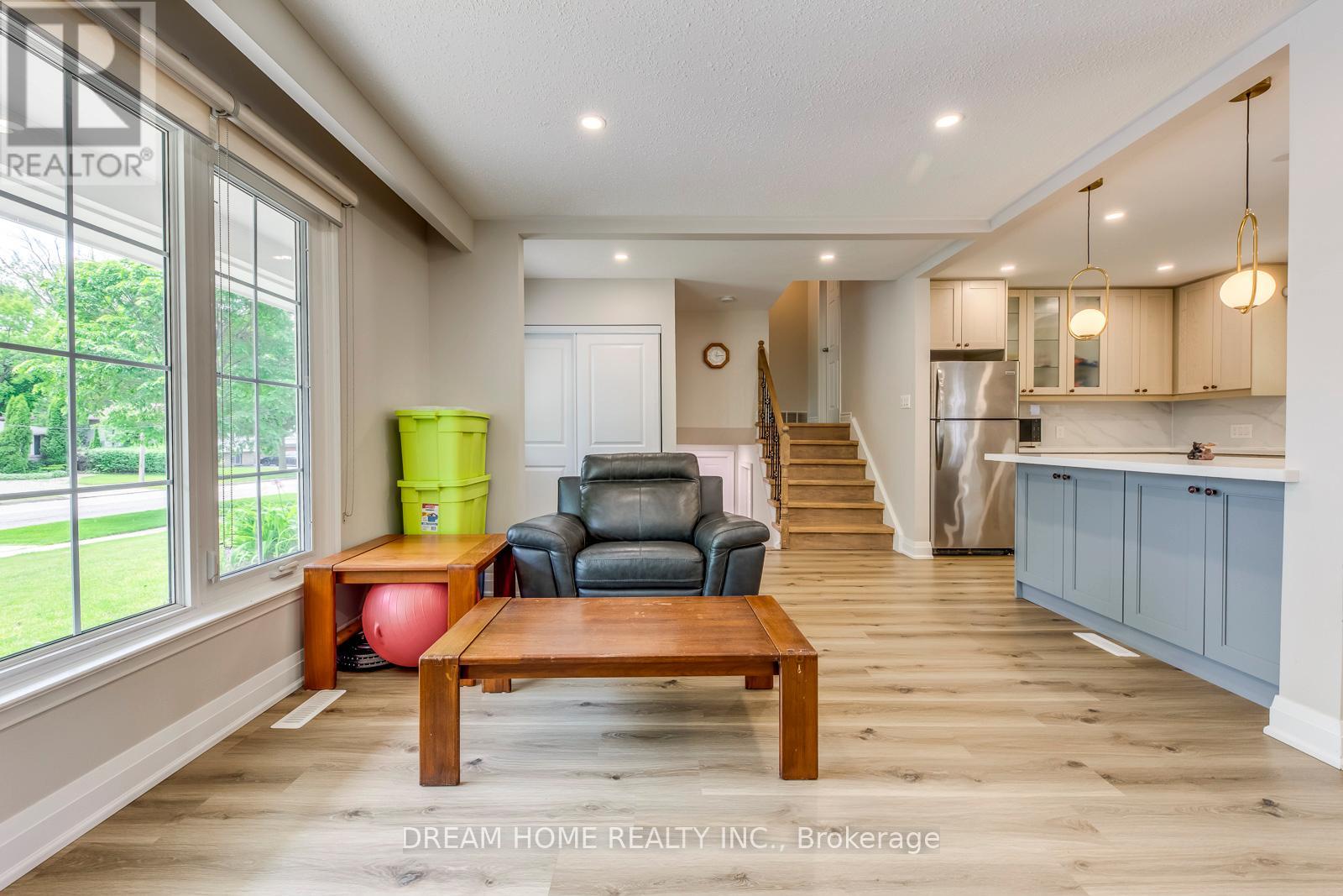 69 Culham Street, Oakville, Ontario  L6H 1G3 - Photo 6 - W13177524