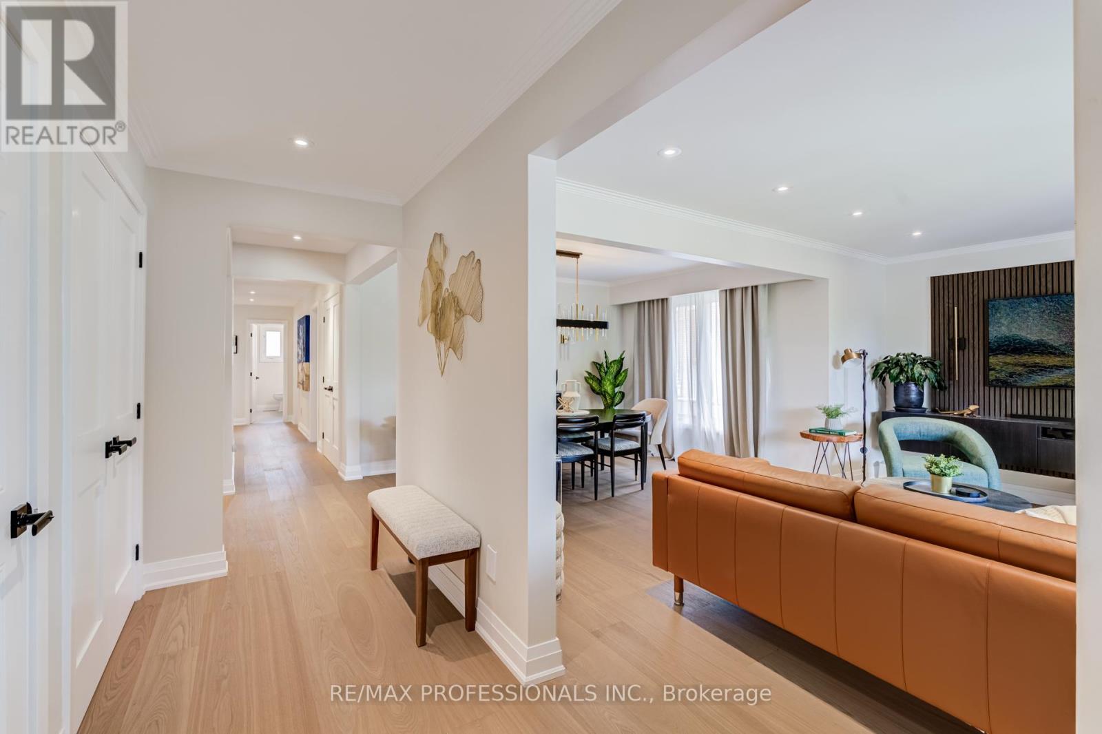 3 Burin Court, Toronto, Ontario  M9C 4Y3 - Photo 4 - W13177646