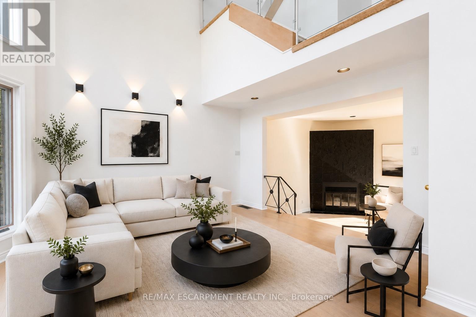 78 West River Street, Oakville, Ontario  L6L 3B5 - Photo 4 - W13177762
