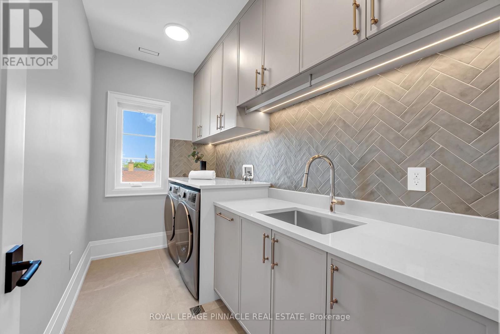 383 Southview Road, Oakville, Ontario  L6K 2P7 - Photo 20 - W13177236