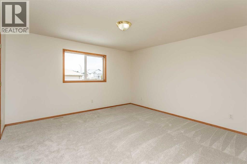 48 Duval Close, Red Deer, Alberta  T4R 2Y7 - Photo 13 - A2305282