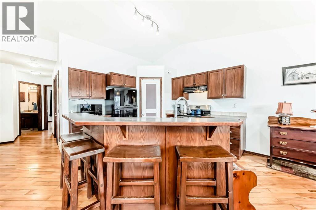 102 Robinson Avenue, Penhold, Alberta  T0M 1R0 - Photo 5 - A2309036