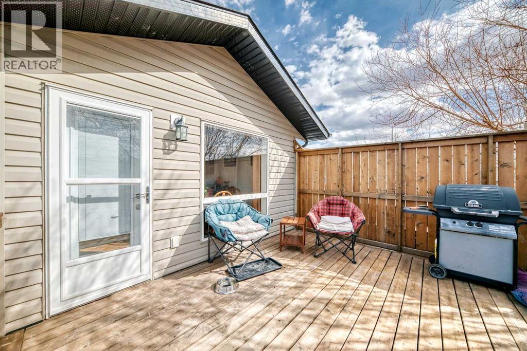 102 Robinson Avenue, Penhold, Alberta  T0M 1R0 - Photo 16 - A2309036