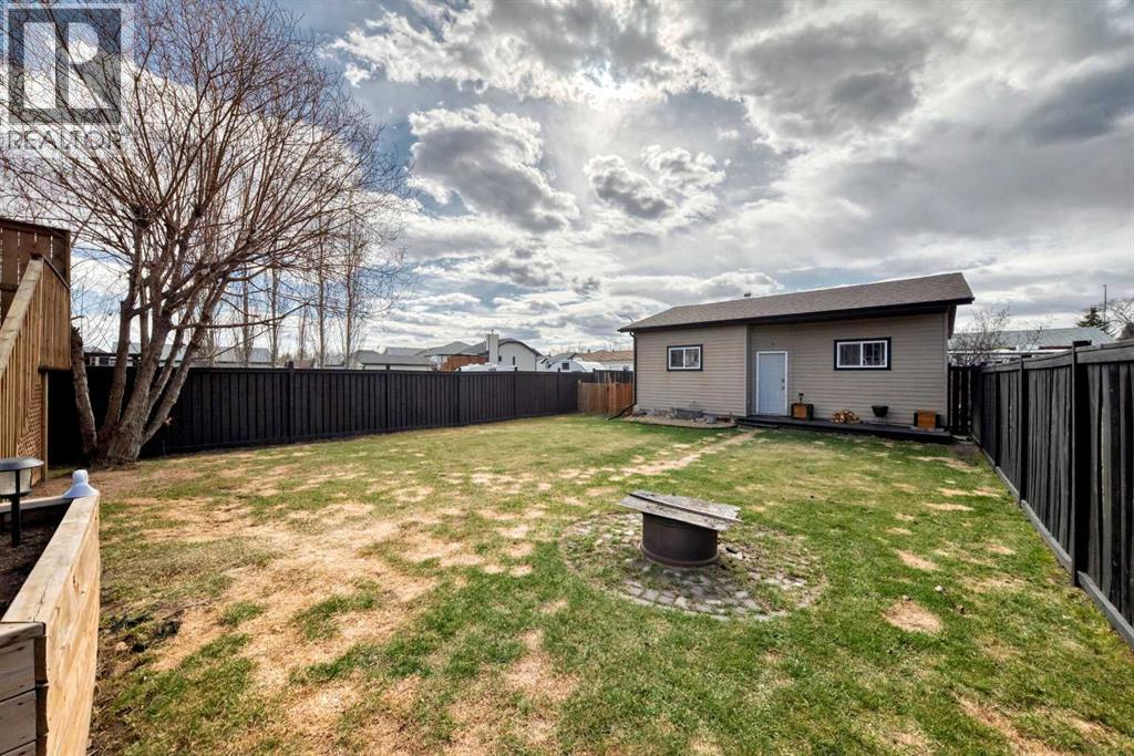 102 Robinson Avenue, Penhold, Alberta  T0M 1R0 - Photo 31 - A2309036